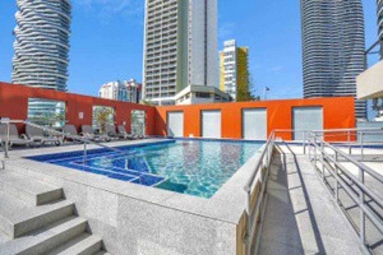 Glam & Stylish Broadbeach 2br